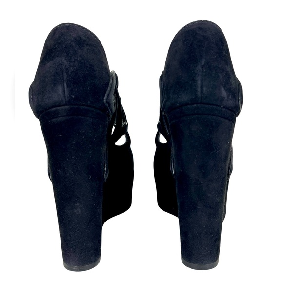 LOUIS VUITTON PLATFORM SANDALS IN BLACK SUEDE - Picture 7 of 10